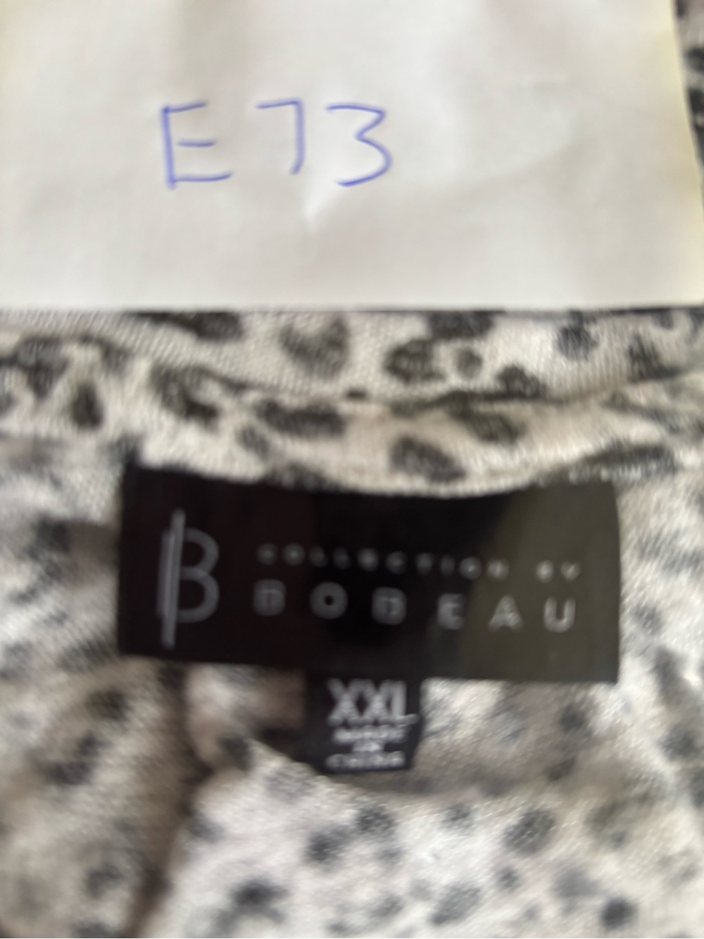 bobeau White and Gray Leopard Print V-Neck Tunic - Picture 14 of 14